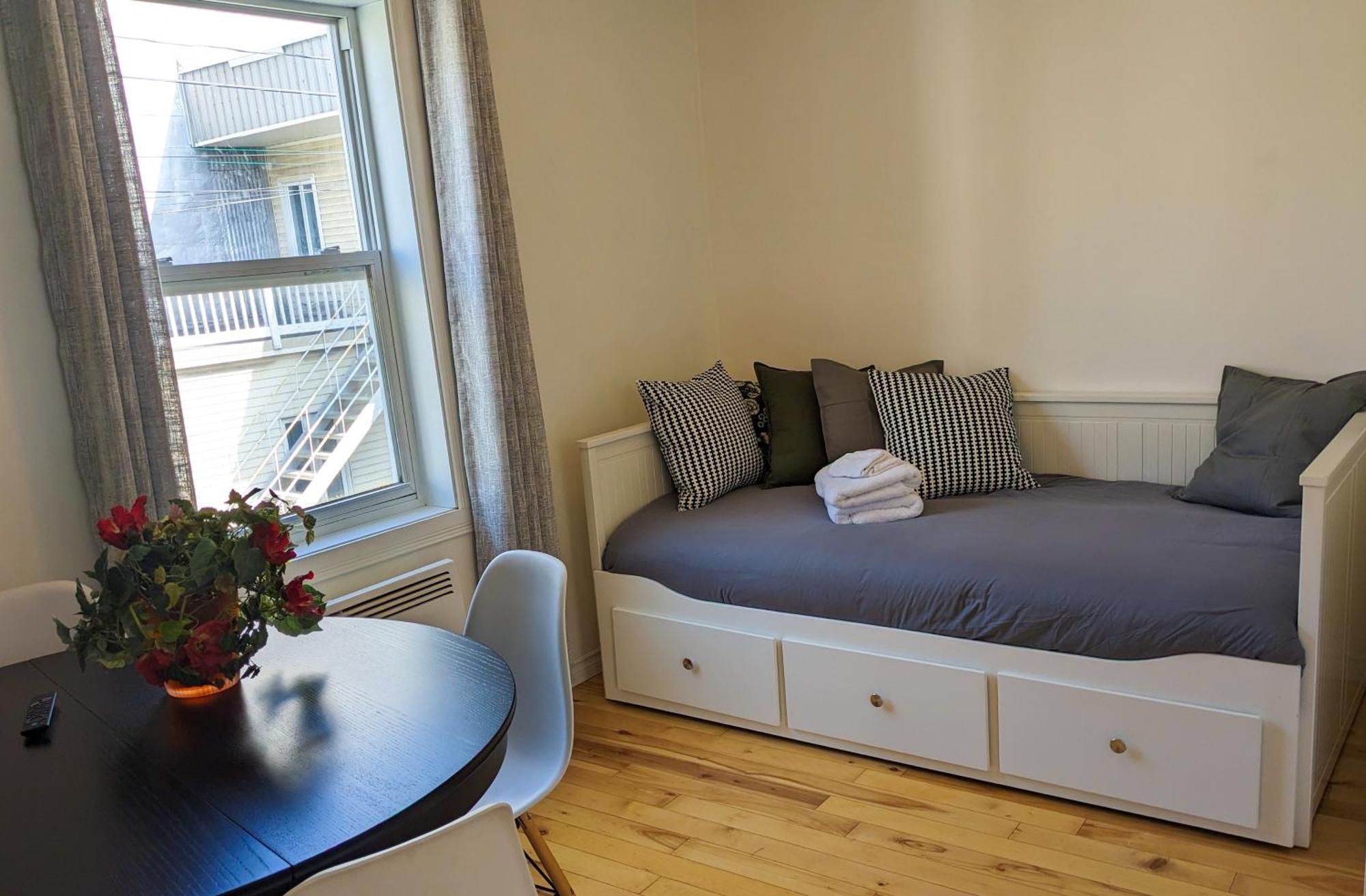 Appartamento Les 300S 3E Avenue Québec Esterno foto